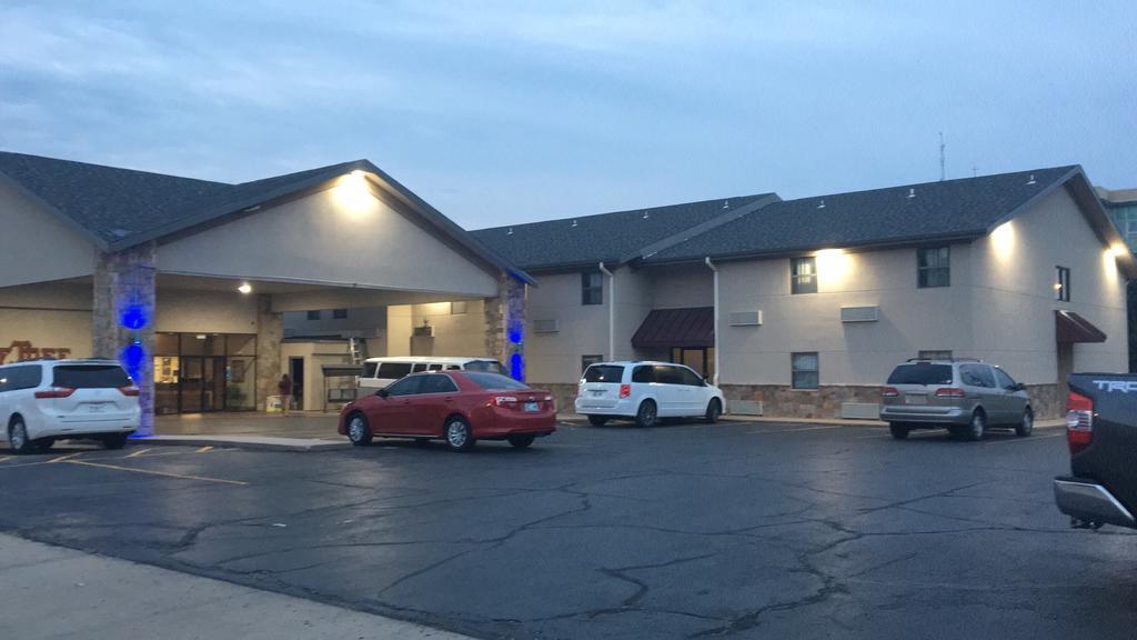 Apple Tree Inn Independence Экстерьер фото
